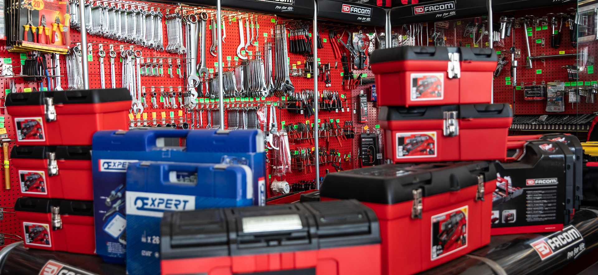 SPÉCIALISTE EN OUTILLAGE